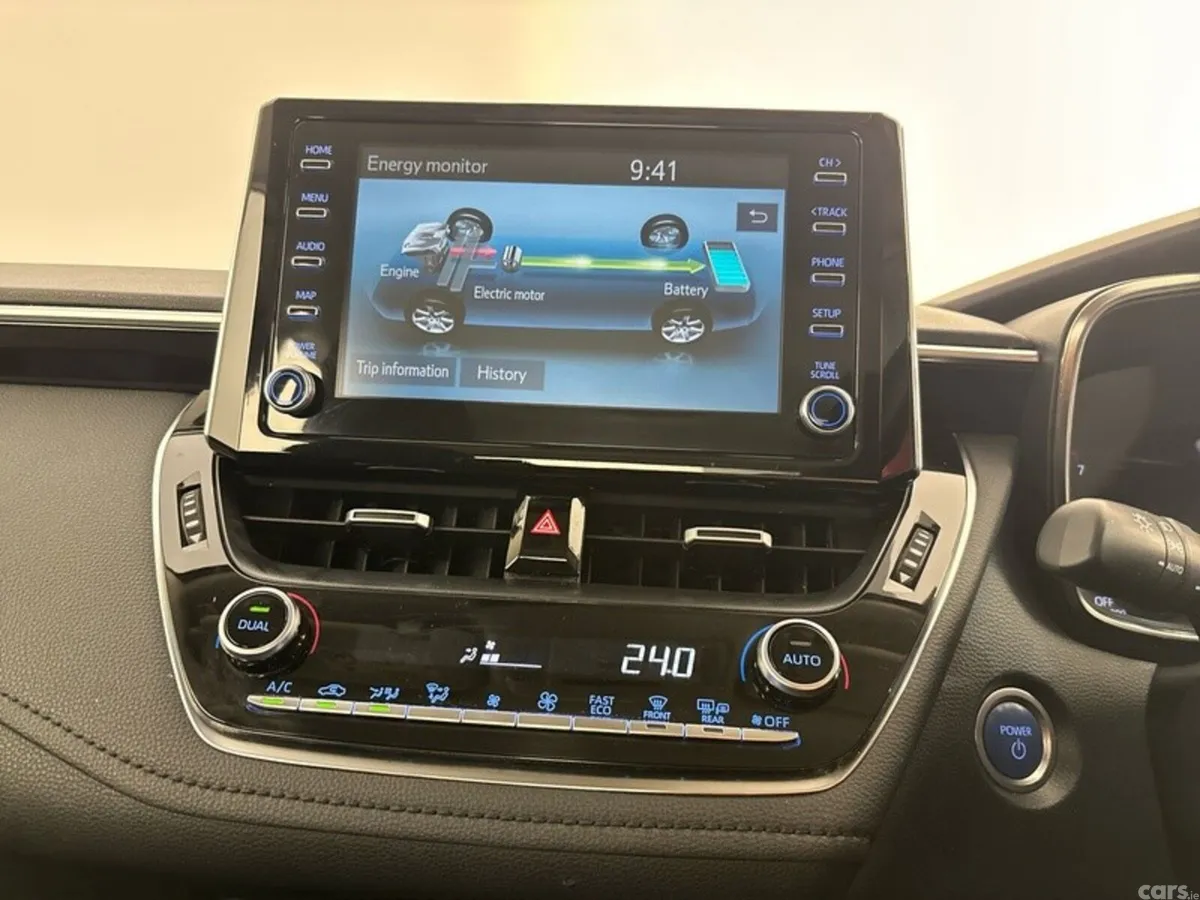 Toyota Corolla Saloon, Petrol Hybrid, 2022, Grey