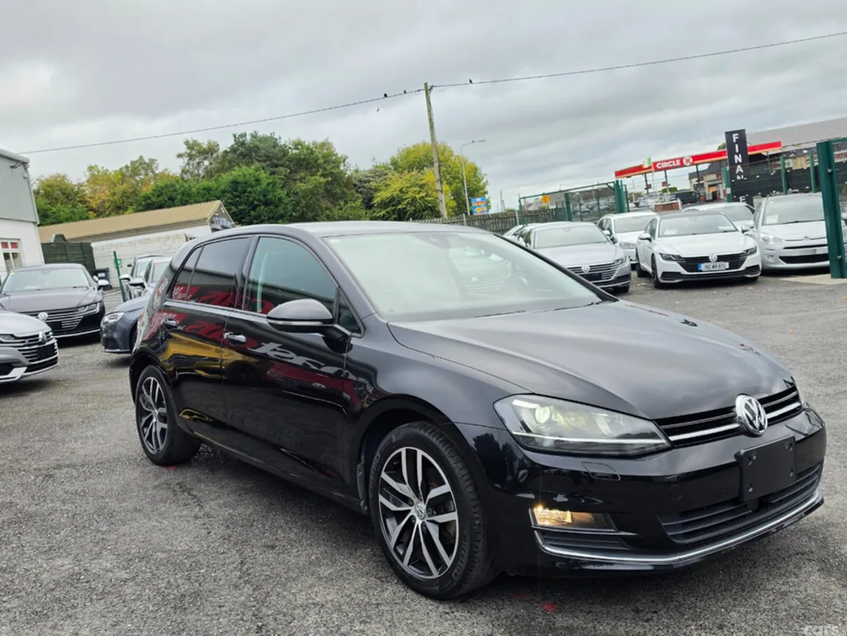 Volkswagen Golf Hatchback, Petrol, 2017, Black