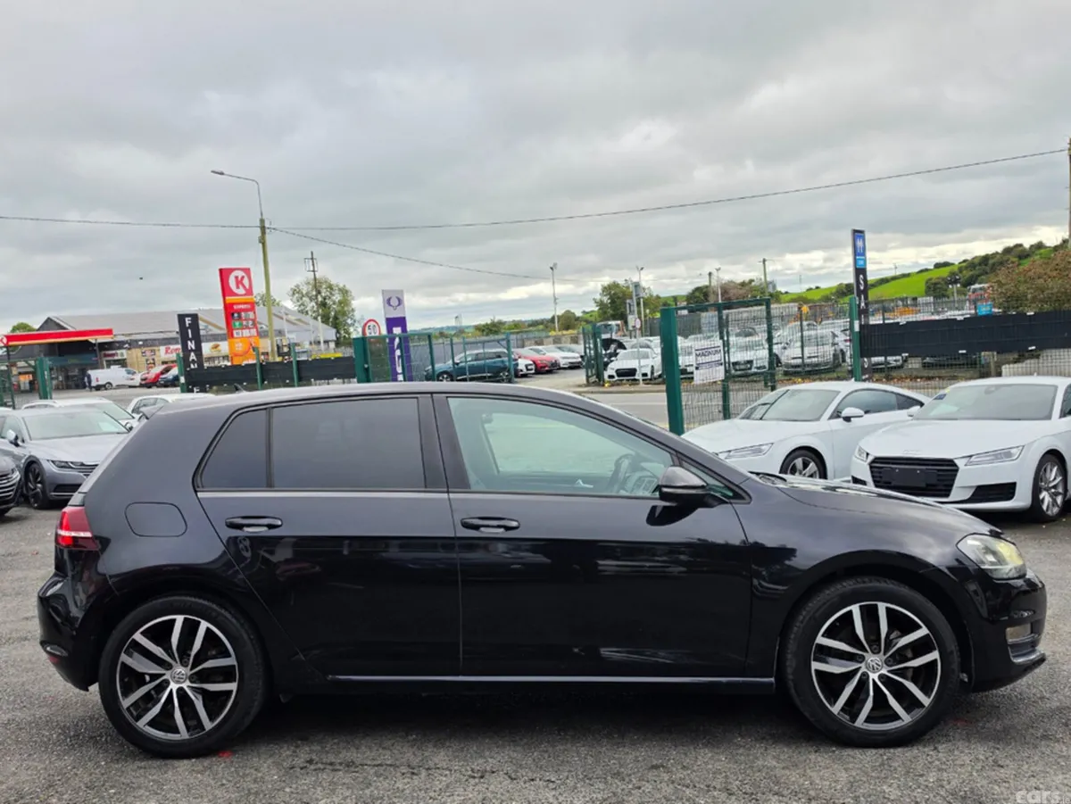 Volkswagen Golf Hatchback, Petrol, 2017, Black