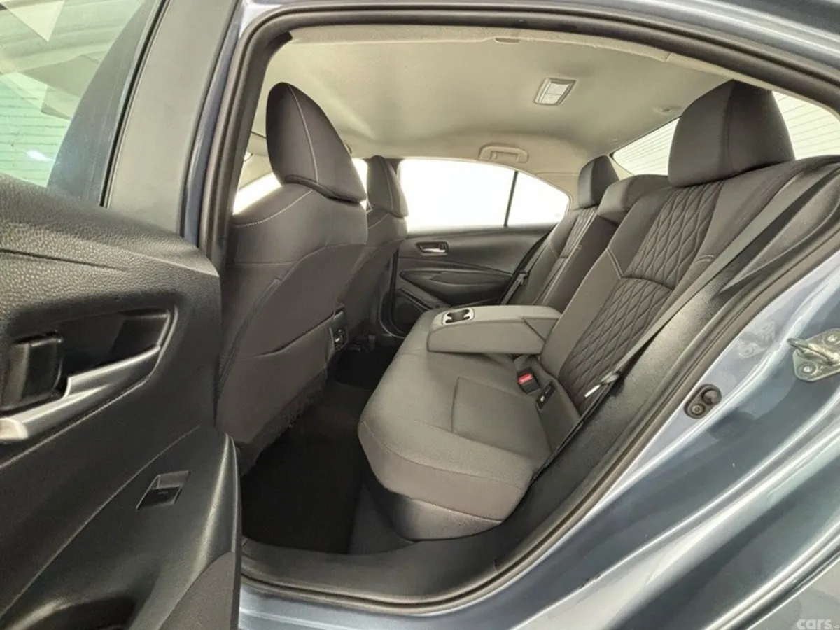 Toyota Corolla Saloon, Petrol Hybrid, 2022, Grey