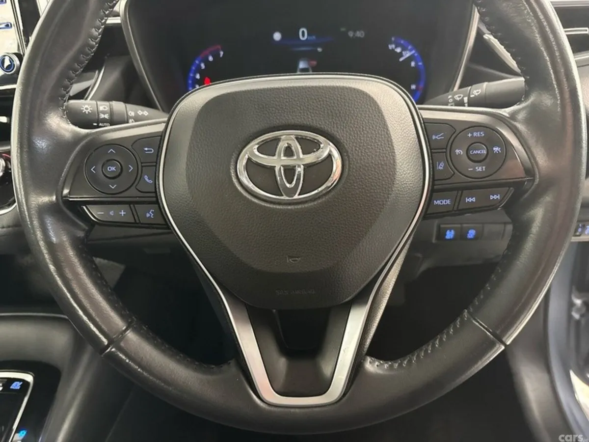 Toyota Corolla Saloon, Petrol Hybrid, 2022, Grey