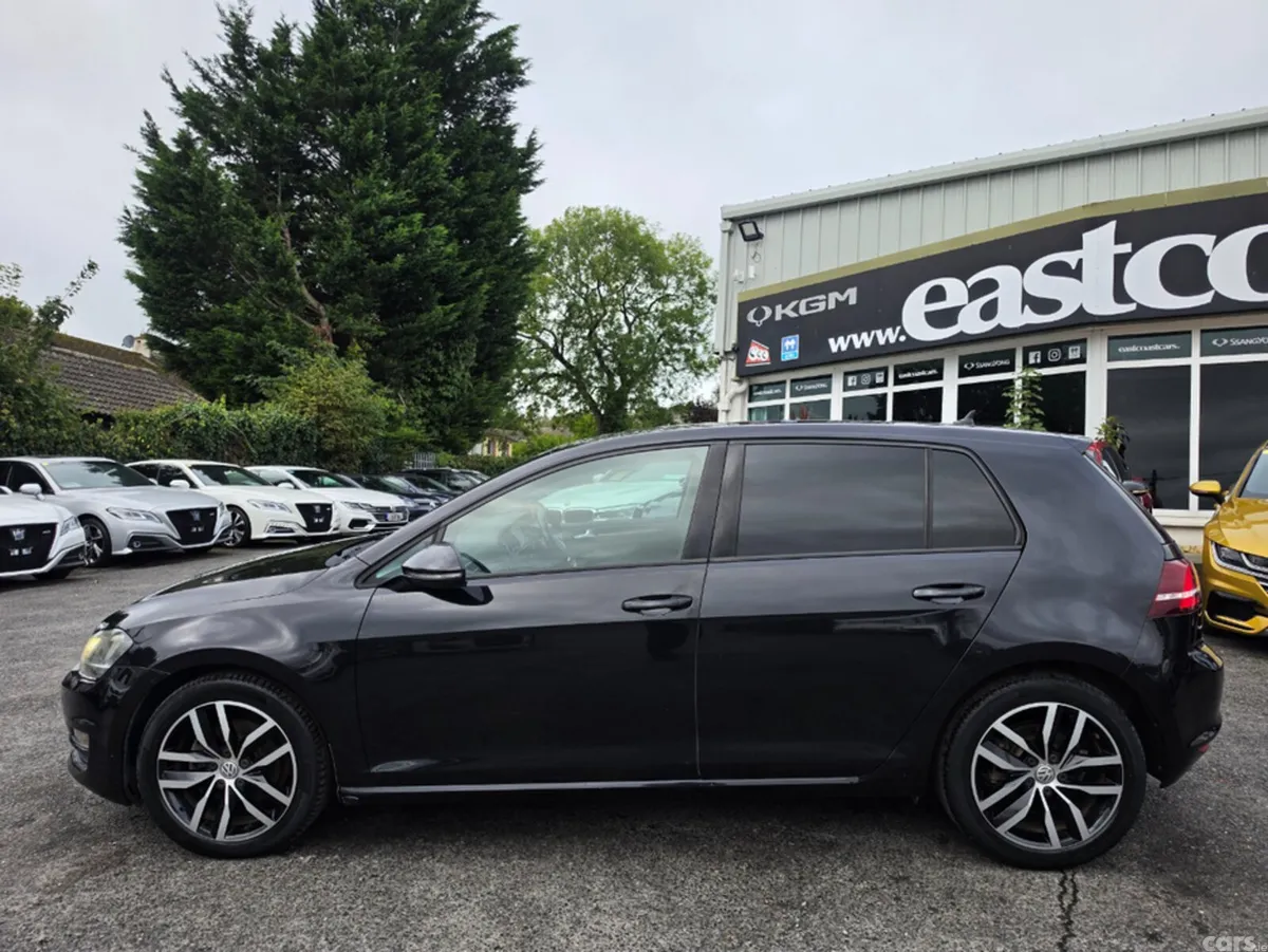 Volkswagen Golf Hatchback, Petrol, 2017, Black