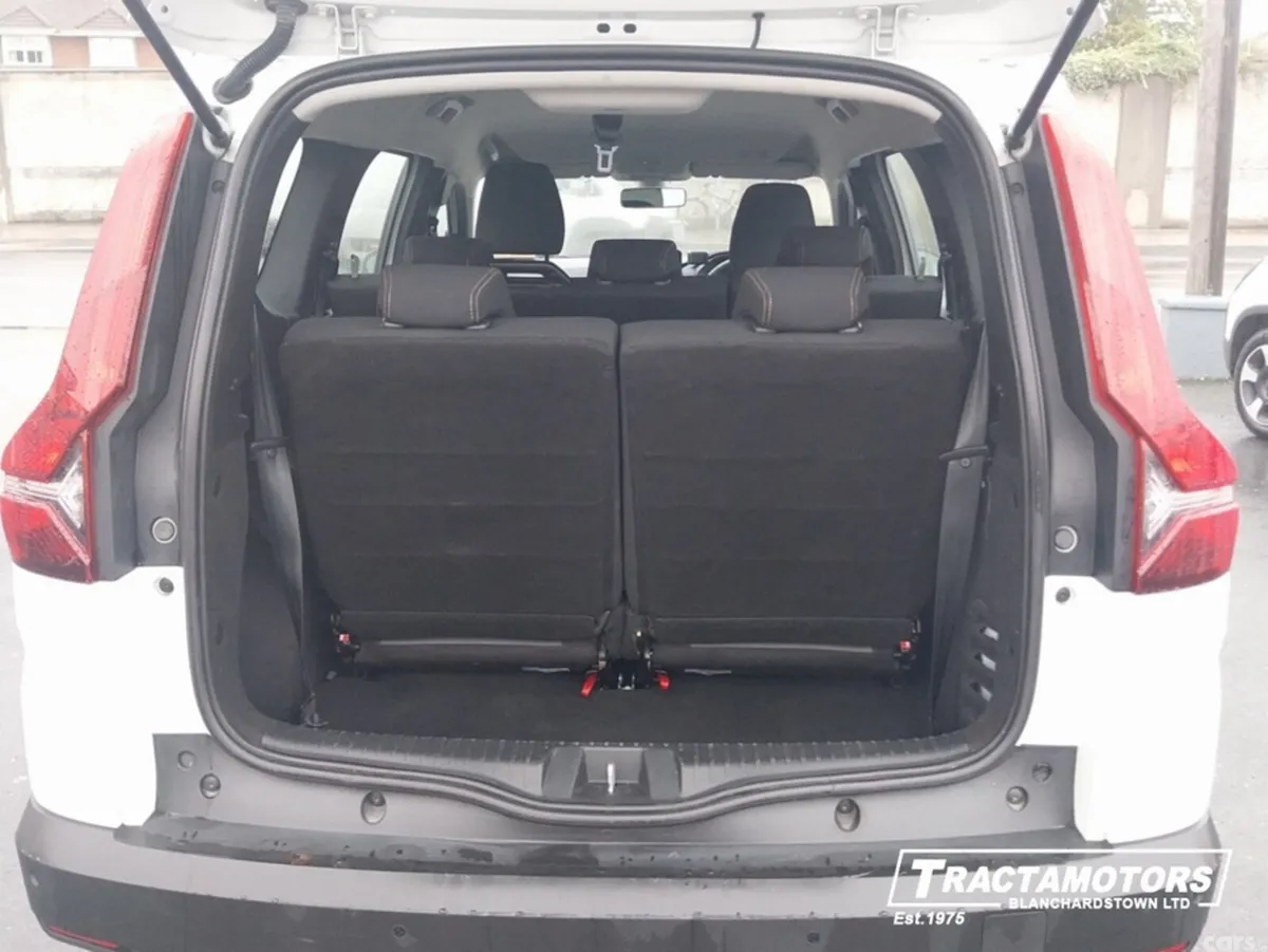 Dacia Jogger MPV, Petrol, 2024, White