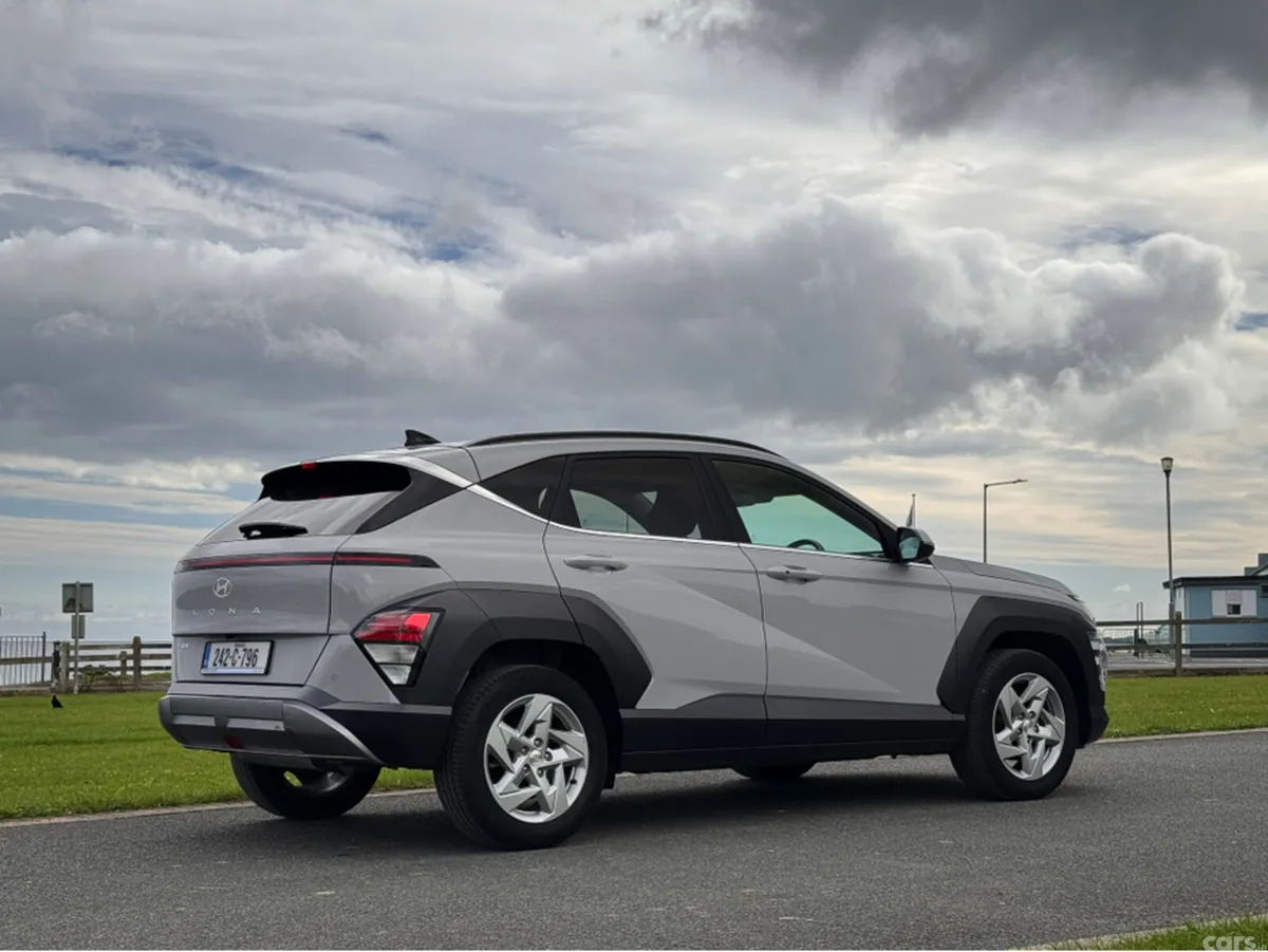 Hyundai KONA MPV, Petrol, 2024, Grey
