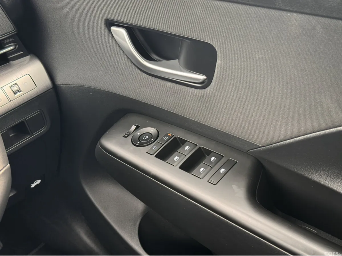 Hyundai KONA MPV, Petrol, 2024, Grey