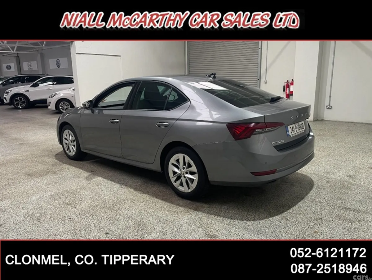 Skoda Octavia Hatchback, Petrol Hybrid, 2024, Grey
