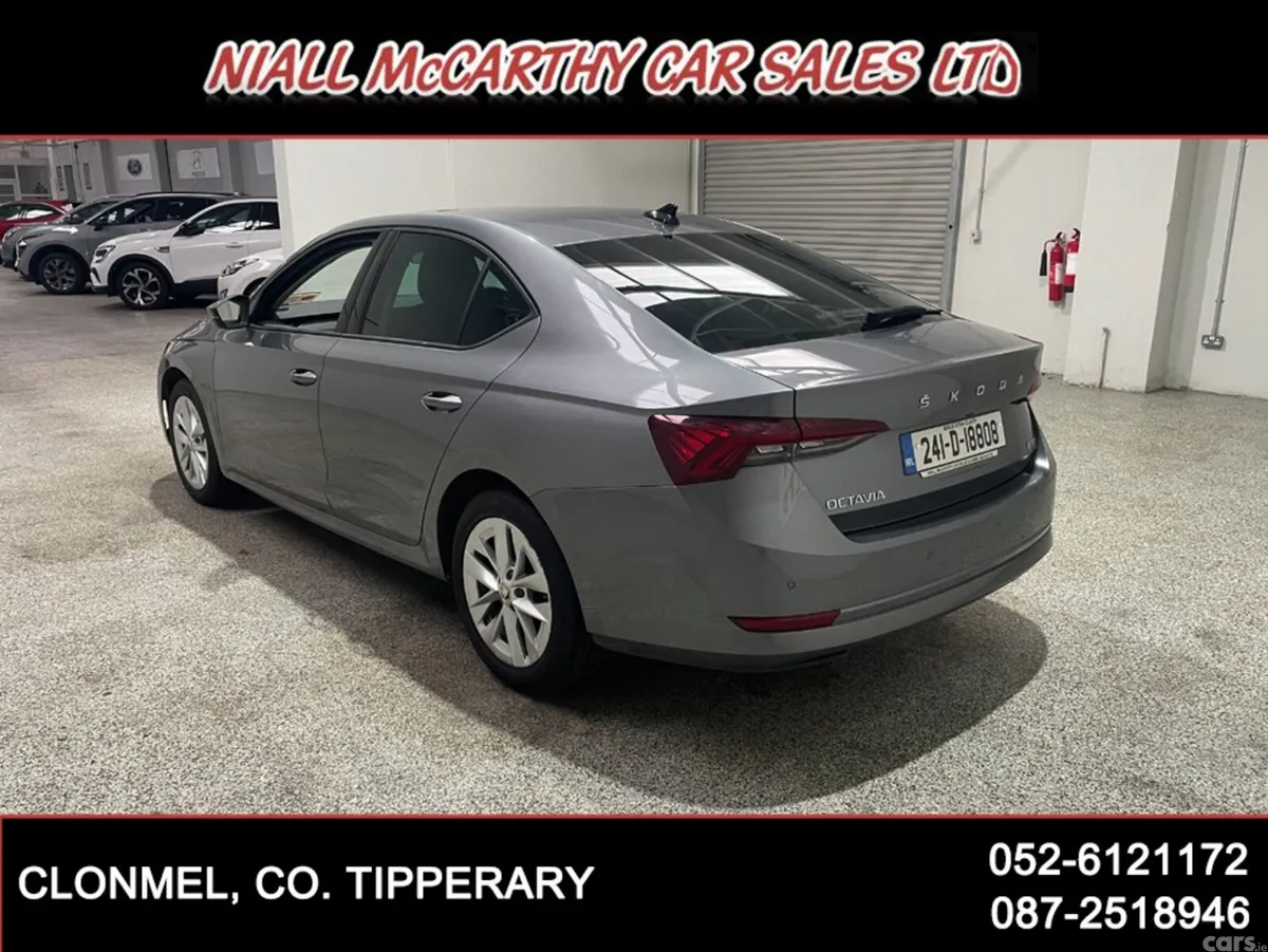 Skoda Octavia Hatchback, Petrol Hybrid, 2024, Grey