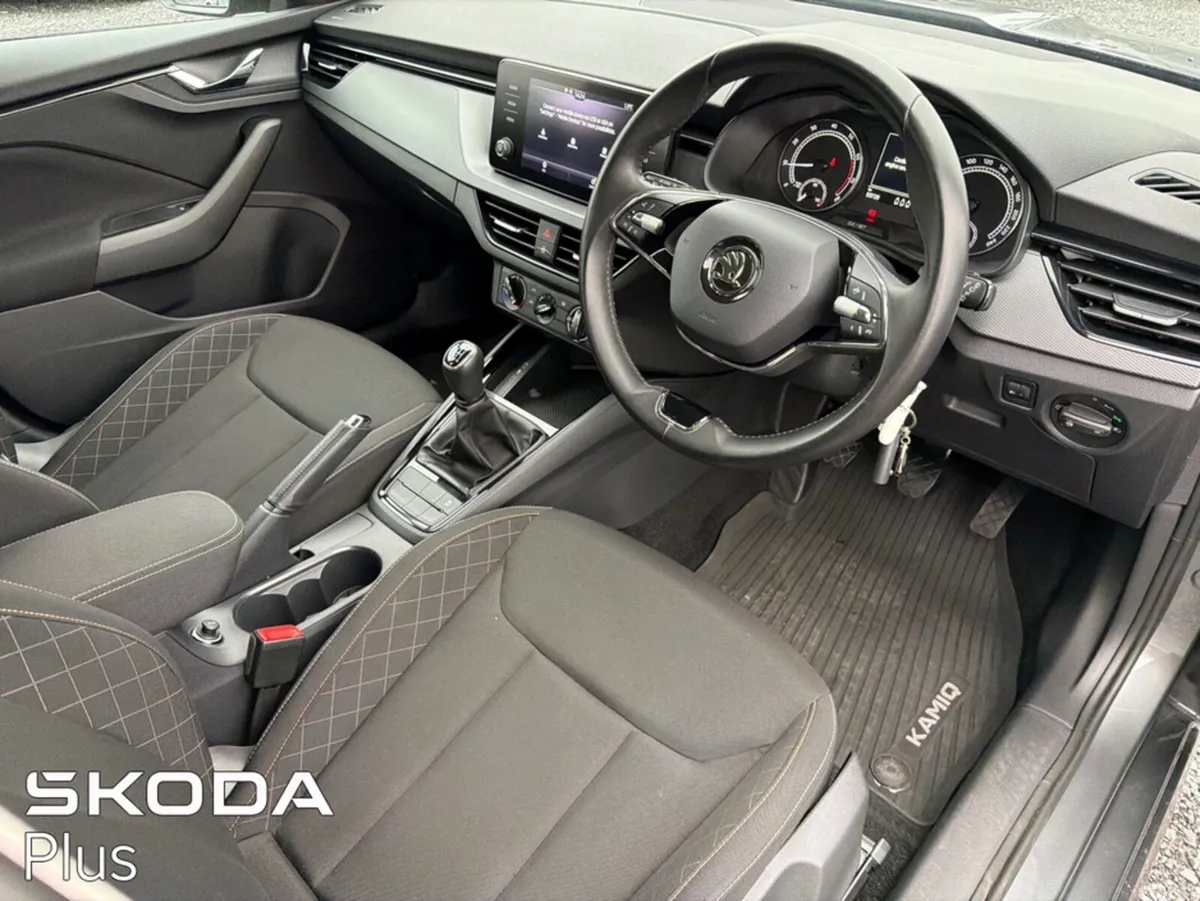 Skoda Kamiq Hatchback, Petrol, 2024, Grey