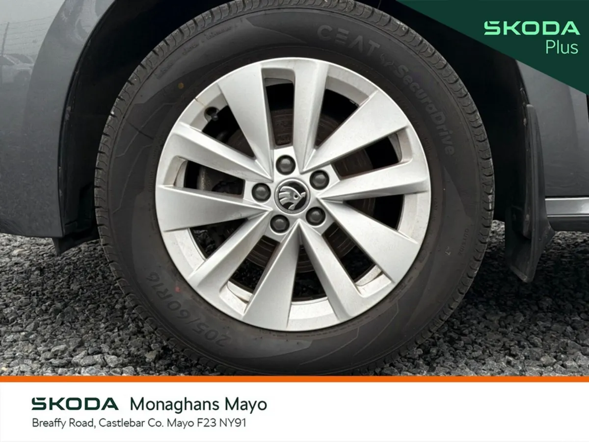 Skoda Kamiq Hatchback, Petrol, 2024, Grey