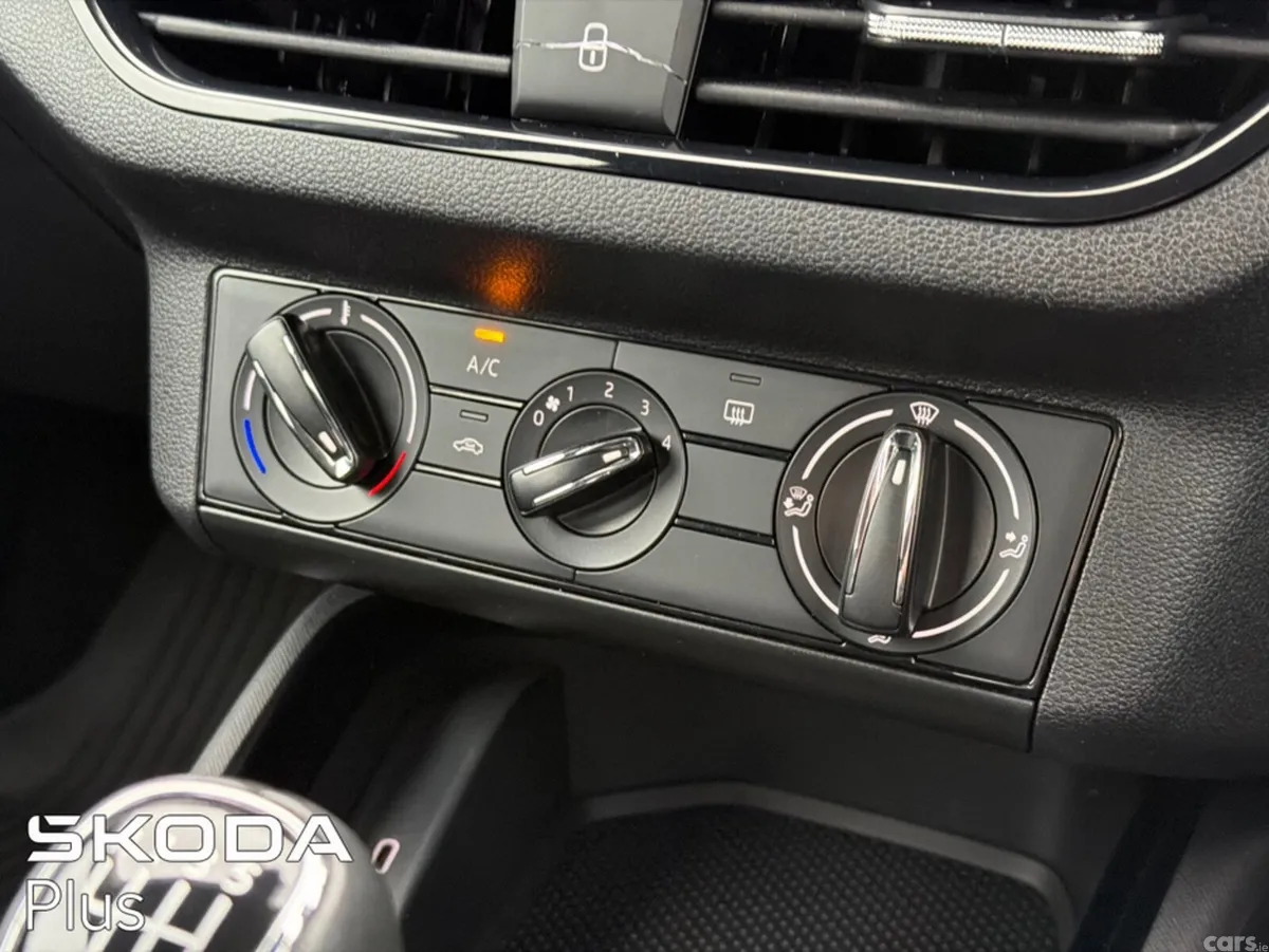 Skoda Kamiq Hatchback, Petrol, 2024, Grey