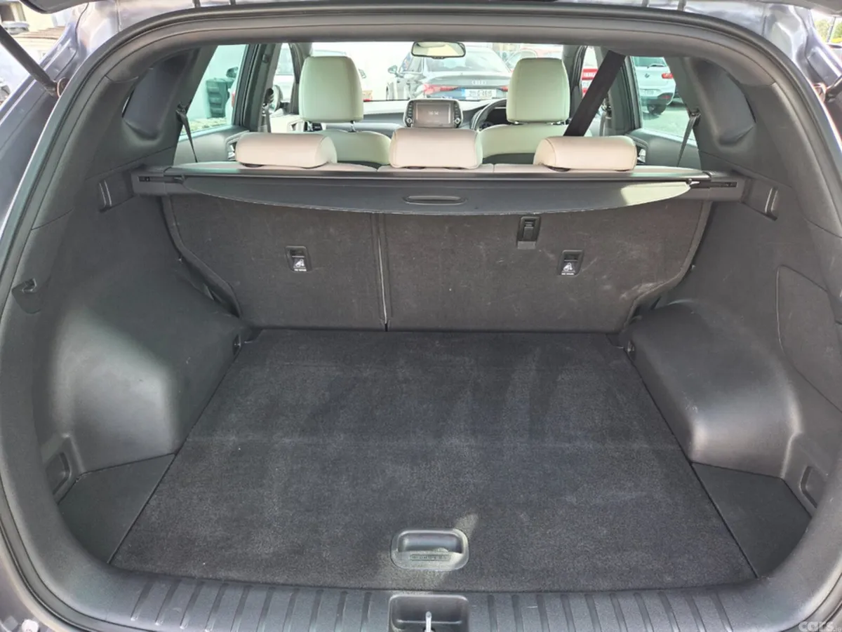 Hyundai Tucson MPV, Diesel, 2019, Grey