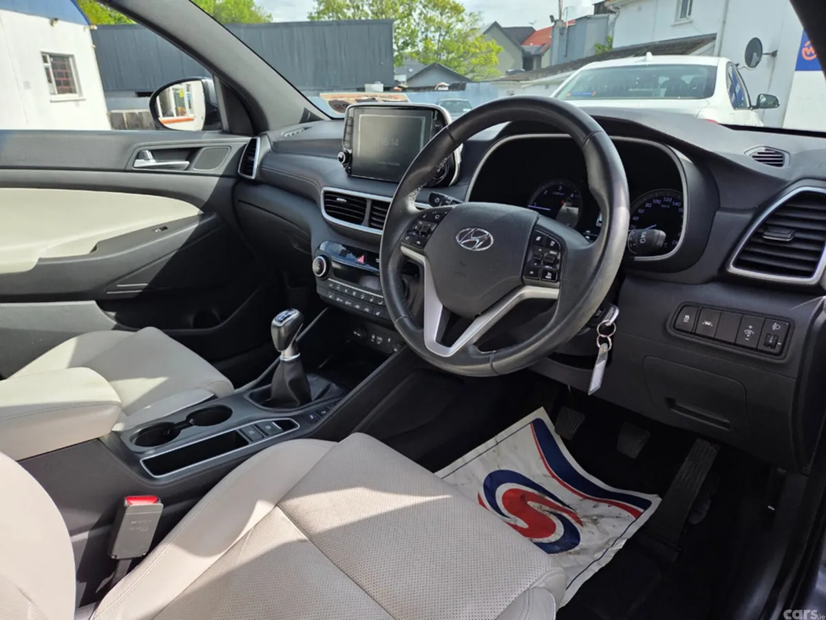 Hyundai Tucson MPV, Diesel, 2019, Grey