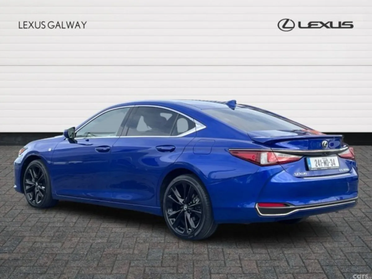 Lexus ES Saloon, Petrol Hybrid, 2024, Blue