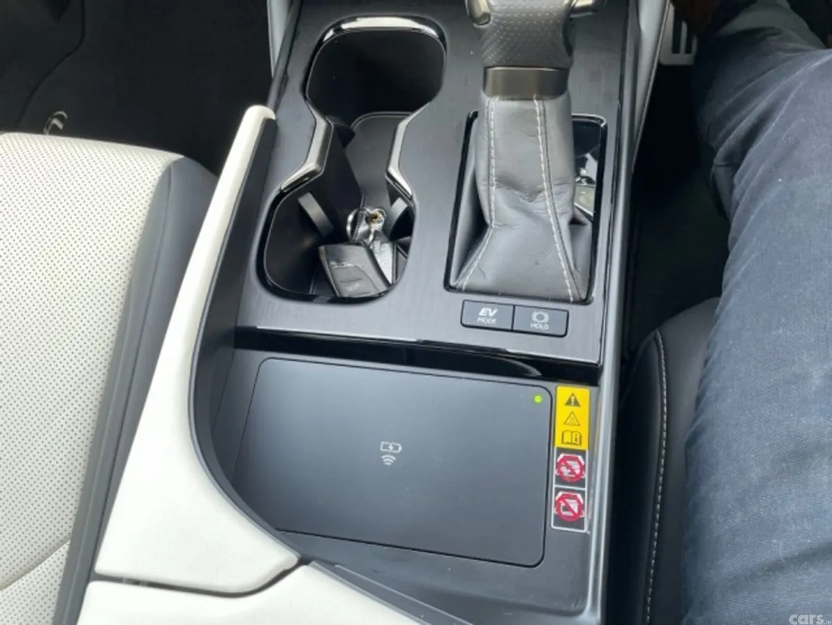 Lexus ES Saloon, Petrol Hybrid, 2024, Blue