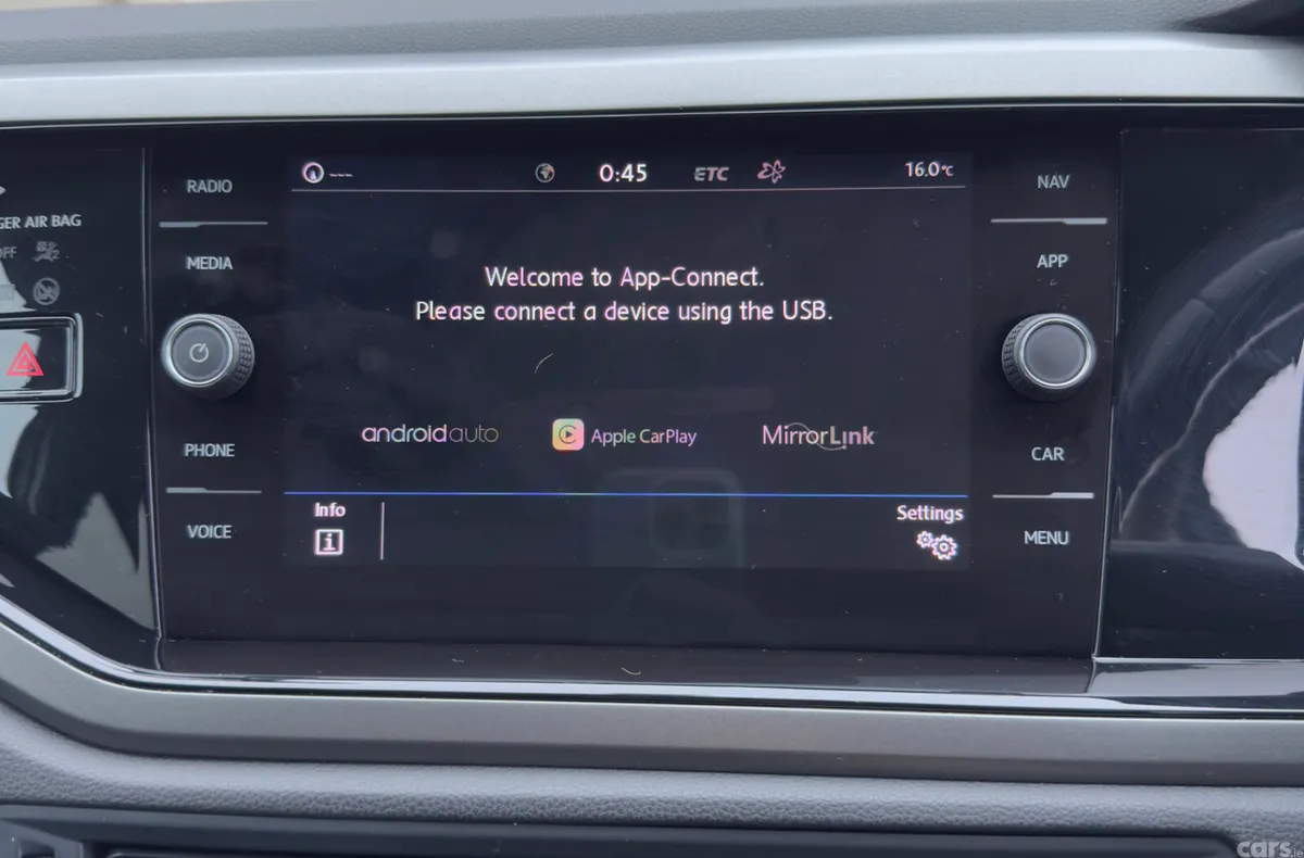 Volkswagen Polo Hatchback, Petrol, 2018, White