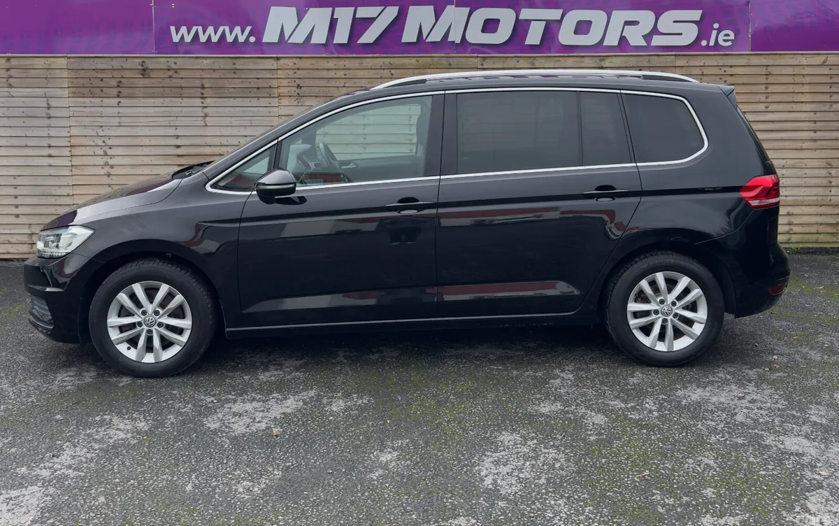 Volkswagen Touran SUV, Diesel, 2019, Black