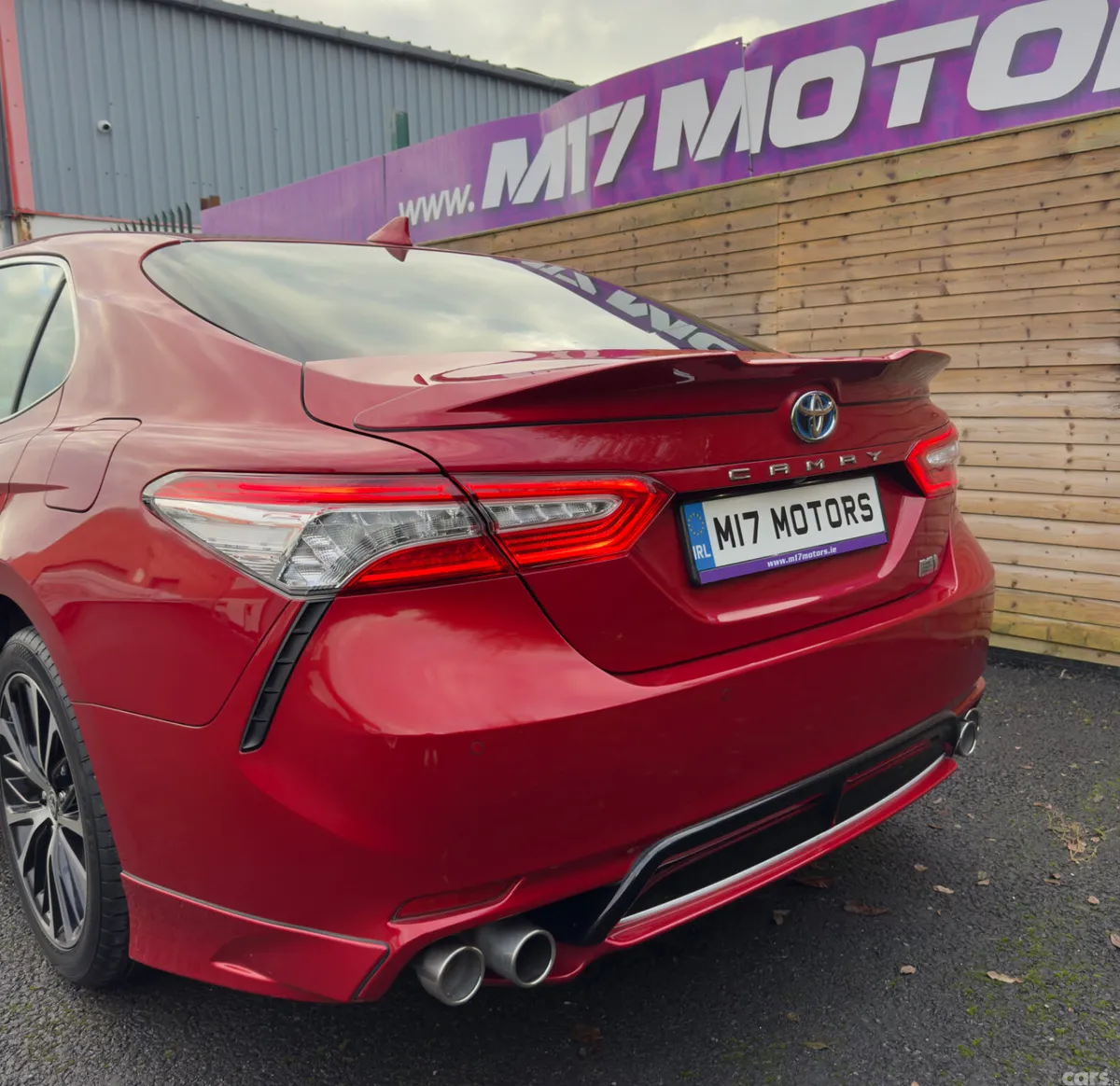 Toyota Camry Saloon, Petrol Hybrid, 2020, Red