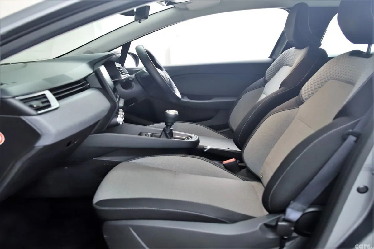 Renault Clio Hatchback, Petrol, 2024, Grey