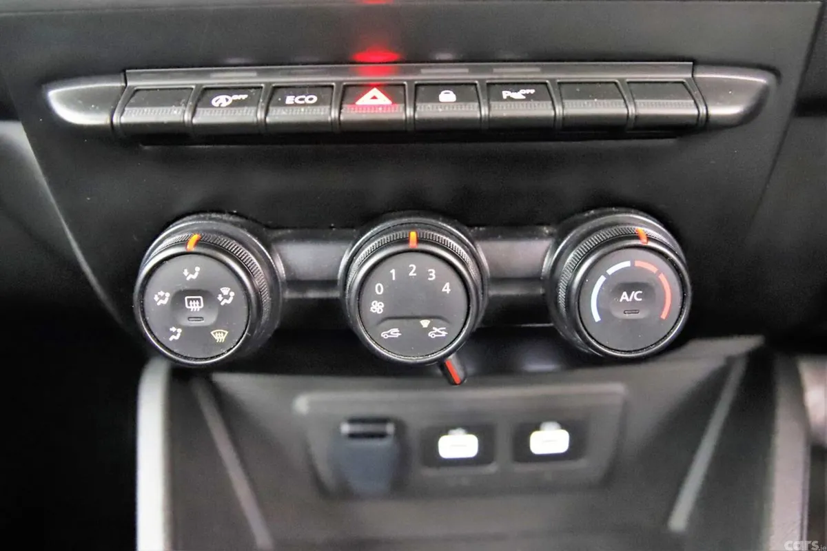 Dacia Duster SUV, Diesel, 2024, Grey