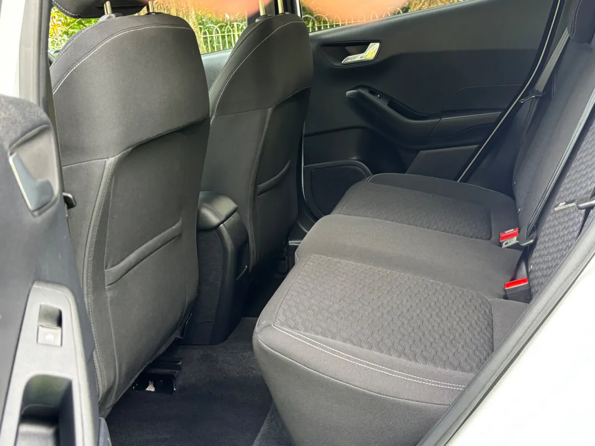 Ford Fiesta Hatchback, Petrol, 2023, White
