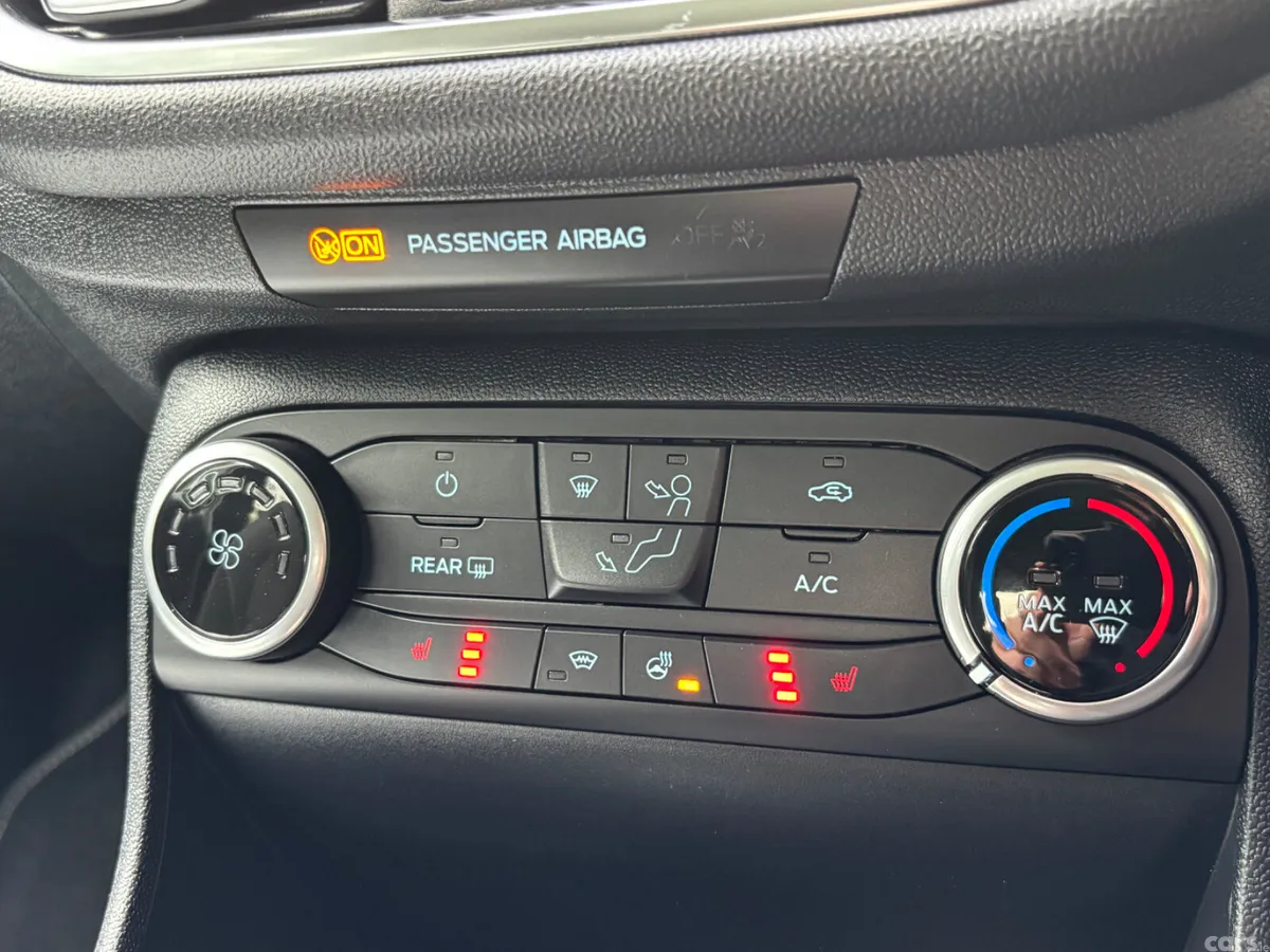 Ford Fiesta Hatchback, Petrol, 2023, White