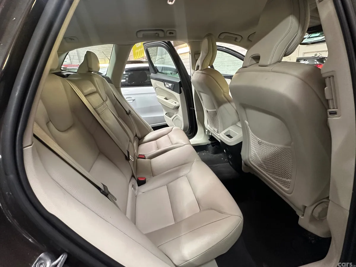 Volvo XC60 SUV, Diesel, 2019, Grey