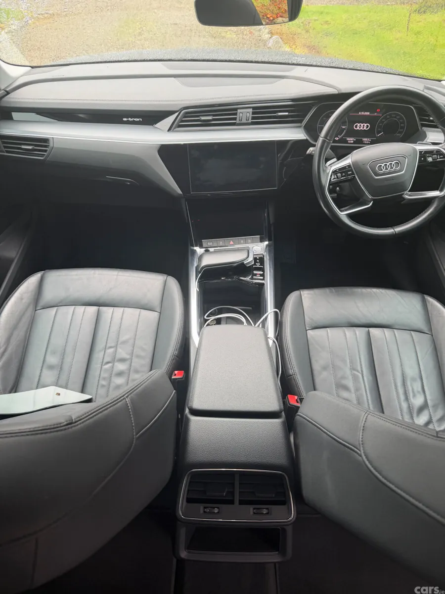 Audi e-tron SUV, Electric, 2020, Black