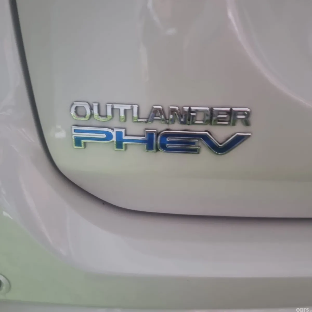 Mitsubishi Outlander SUV, Petrol Plug-in Hybrid, 2020, White