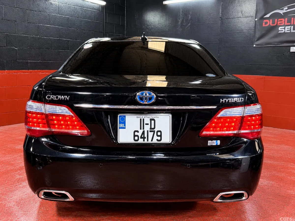 Toyota Crown Saloon, Petrol Hybrid, 2011, Black