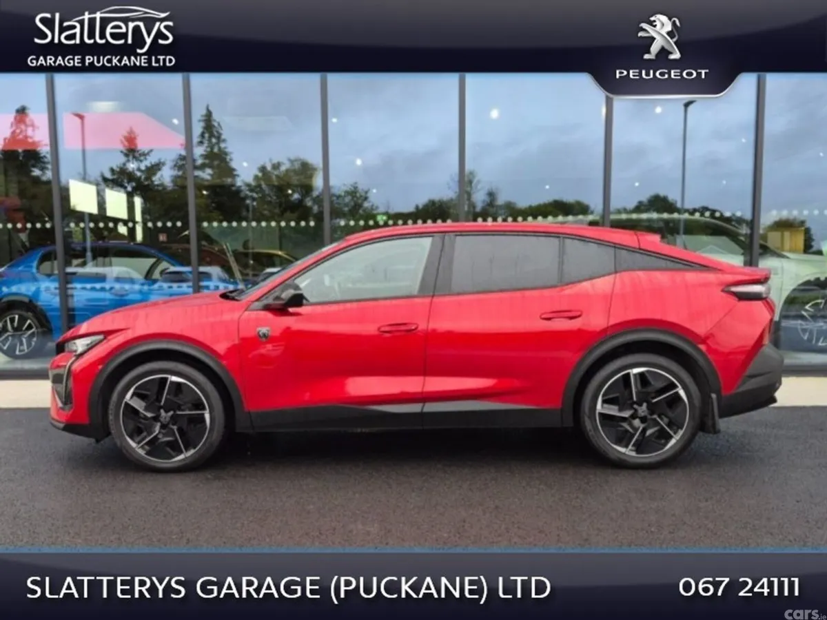 Peugeot 408 Hatchback, Petrol, 2024, Red