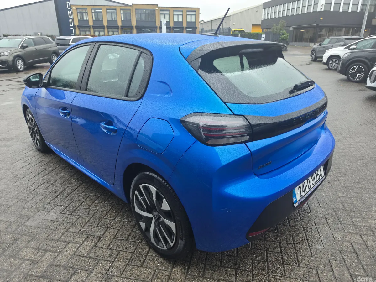Peugeot 208 Hatchback, Petrol, 2024, Blue