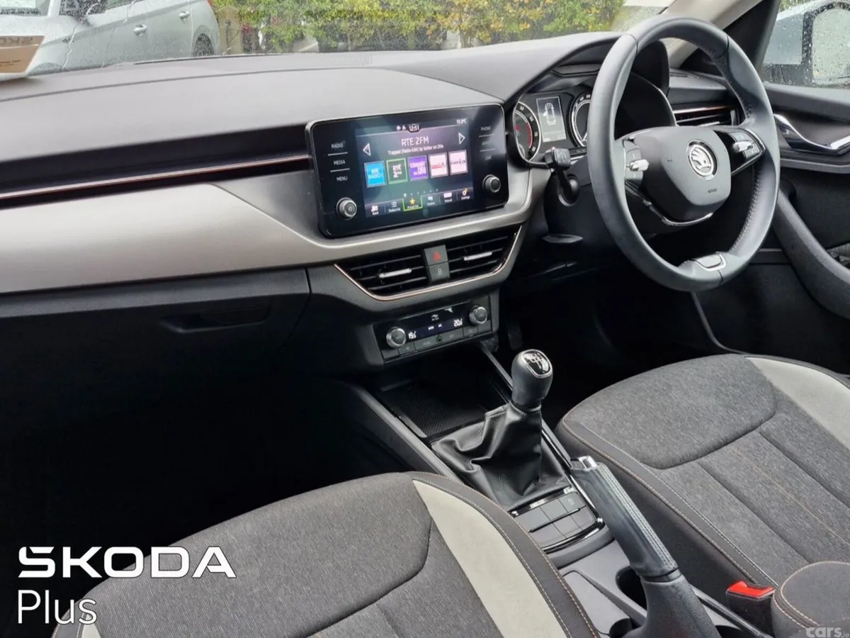Skoda Kamiq Hatchback, Petrol, 2023, Silver