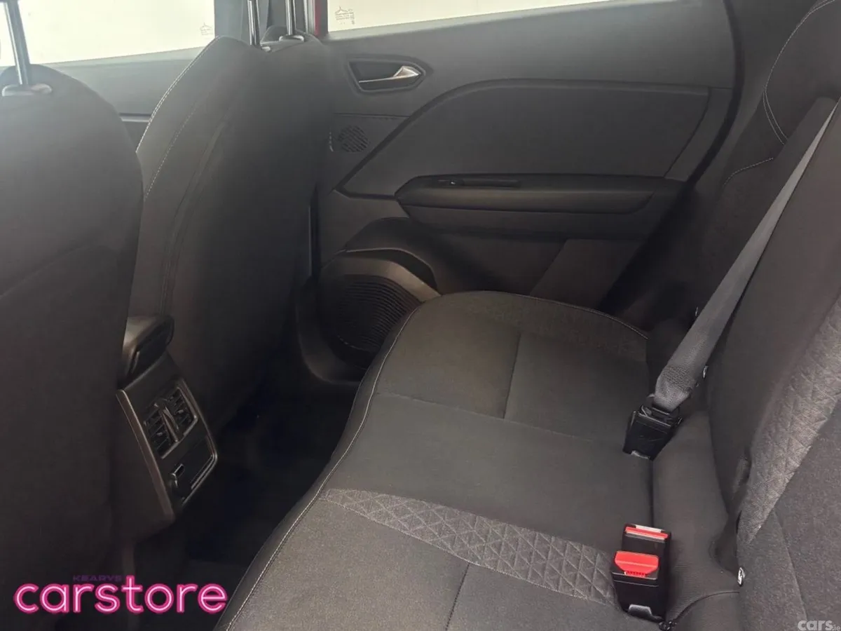Renault Captur Hatchback, Petrol, 2024, Red