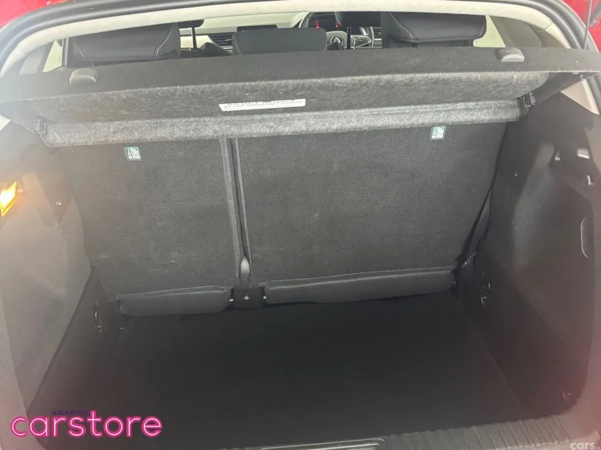 Renault Captur Hatchback, Petrol, 2024, Red