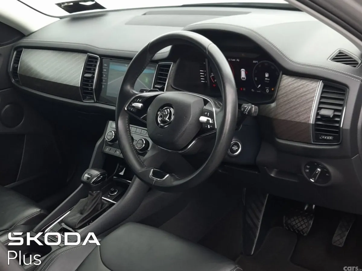 Skoda Kodiaq MPV, Diesel, 2023, Grey