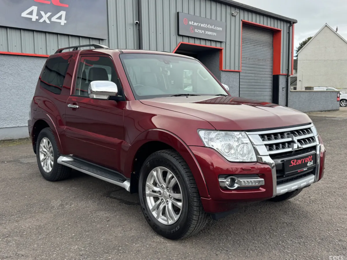 Mitsubishi Shogun SUV, Diesel, 2017, Red