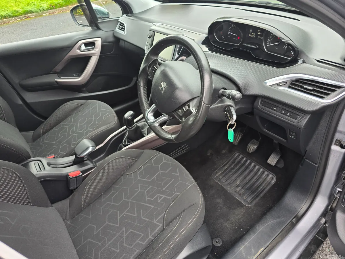 Peugeot 2008 SUV, Diesel, 2016, Grey