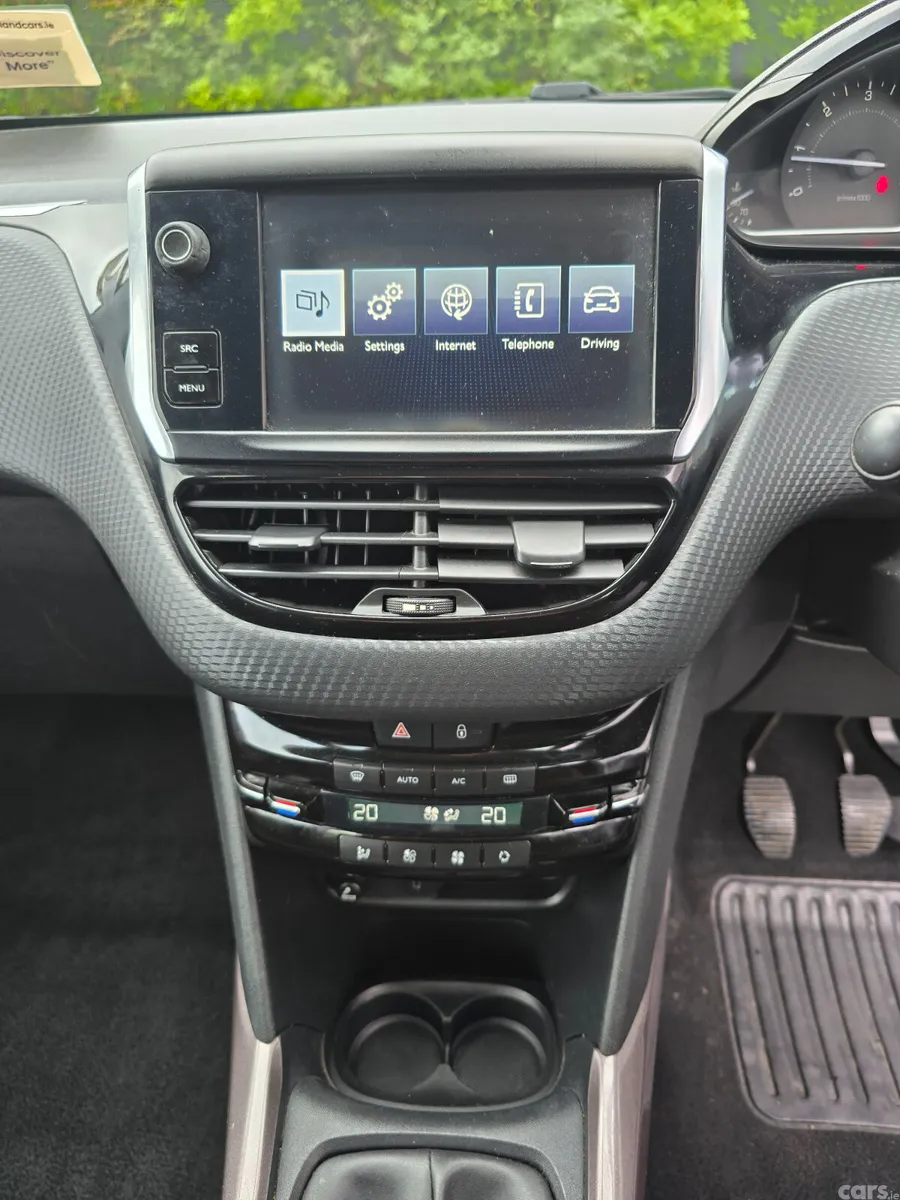 Peugeot 2008 SUV, Diesel, 2016, Grey