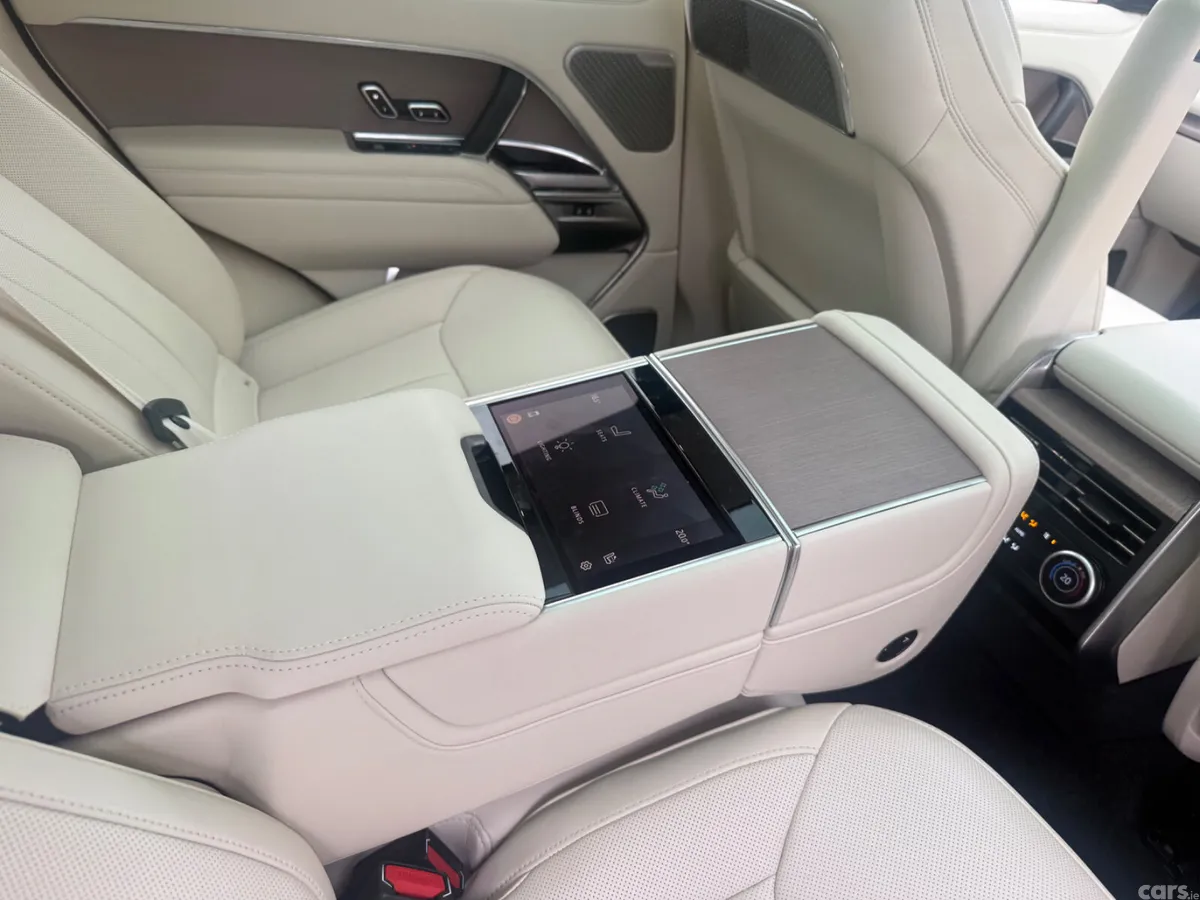 Land Rover Range Rover SUV, Petrol Hybrid, 2024, Gold