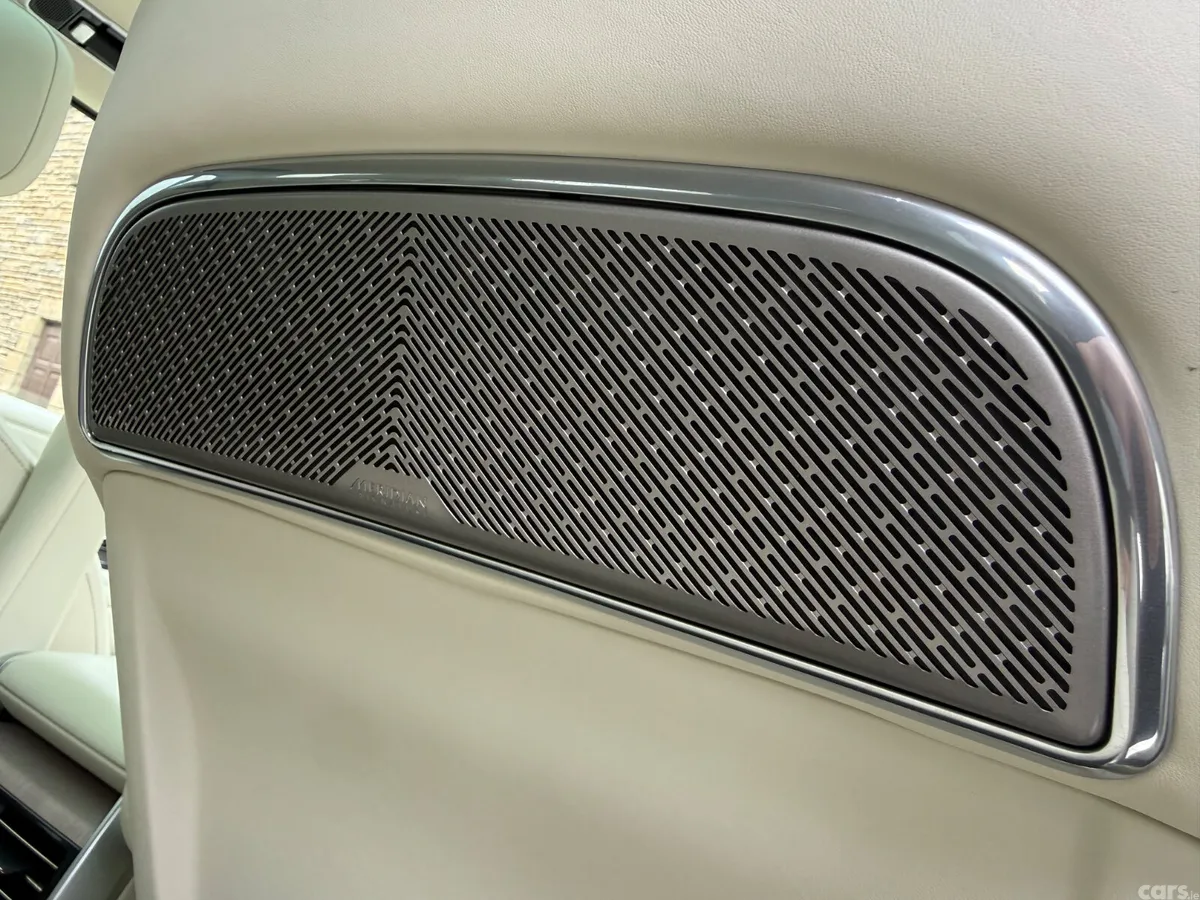 Land Rover Range Rover SUV, Petrol Hybrid, 2024, Gold