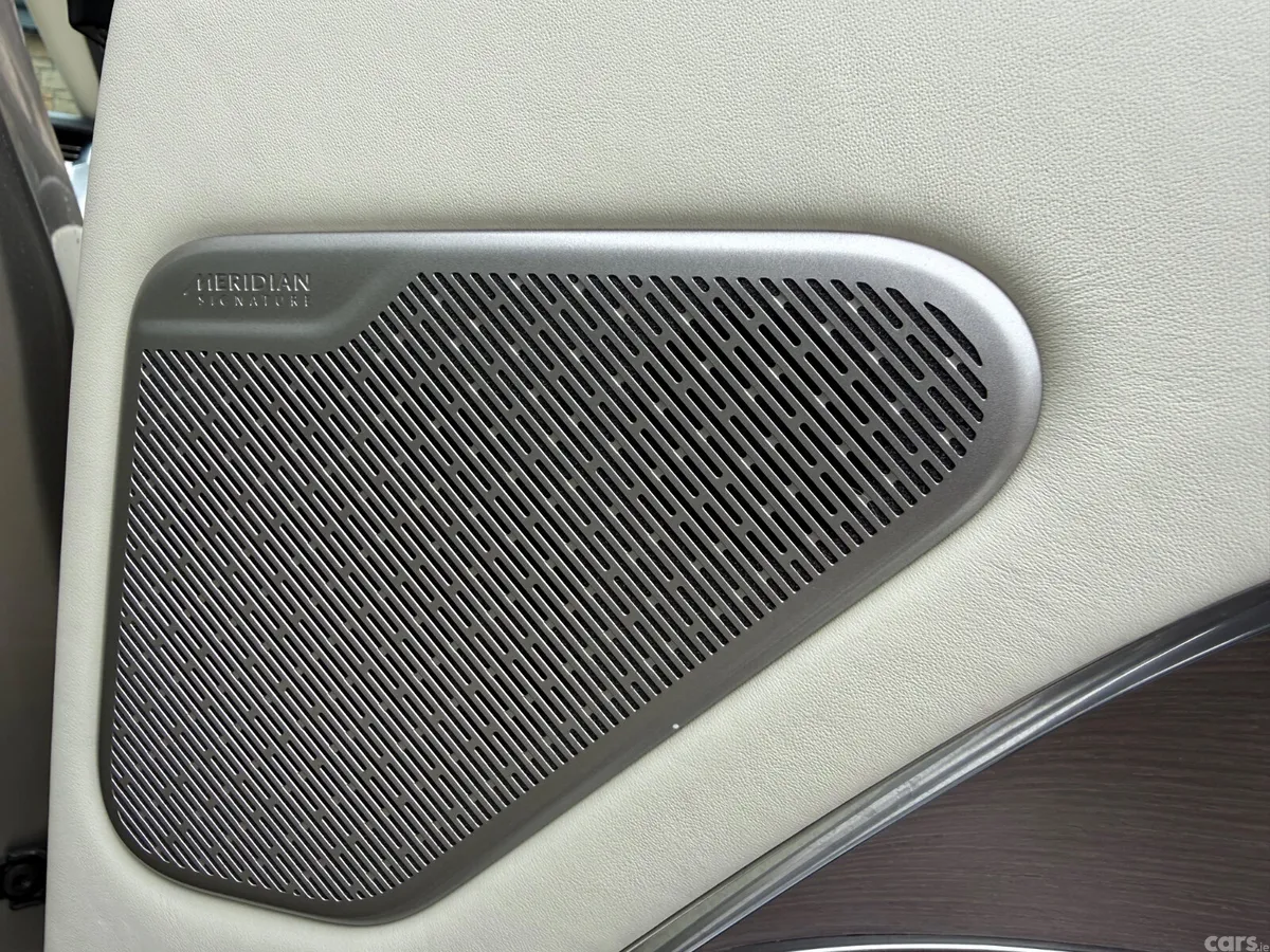 Land Rover Range Rover SUV, Petrol Hybrid, 2024, Gold