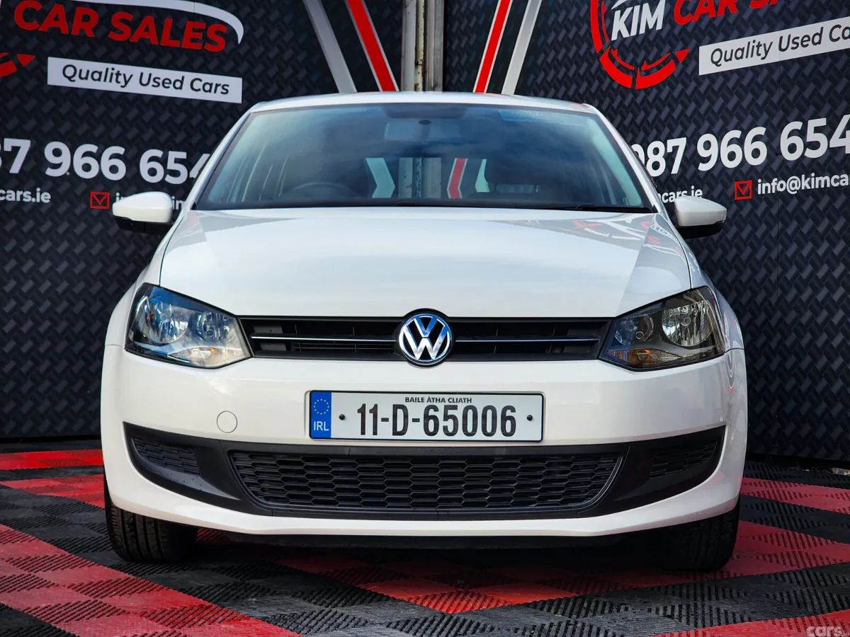 Volkswagen Polo Hatchback, Petrol, 2011, White