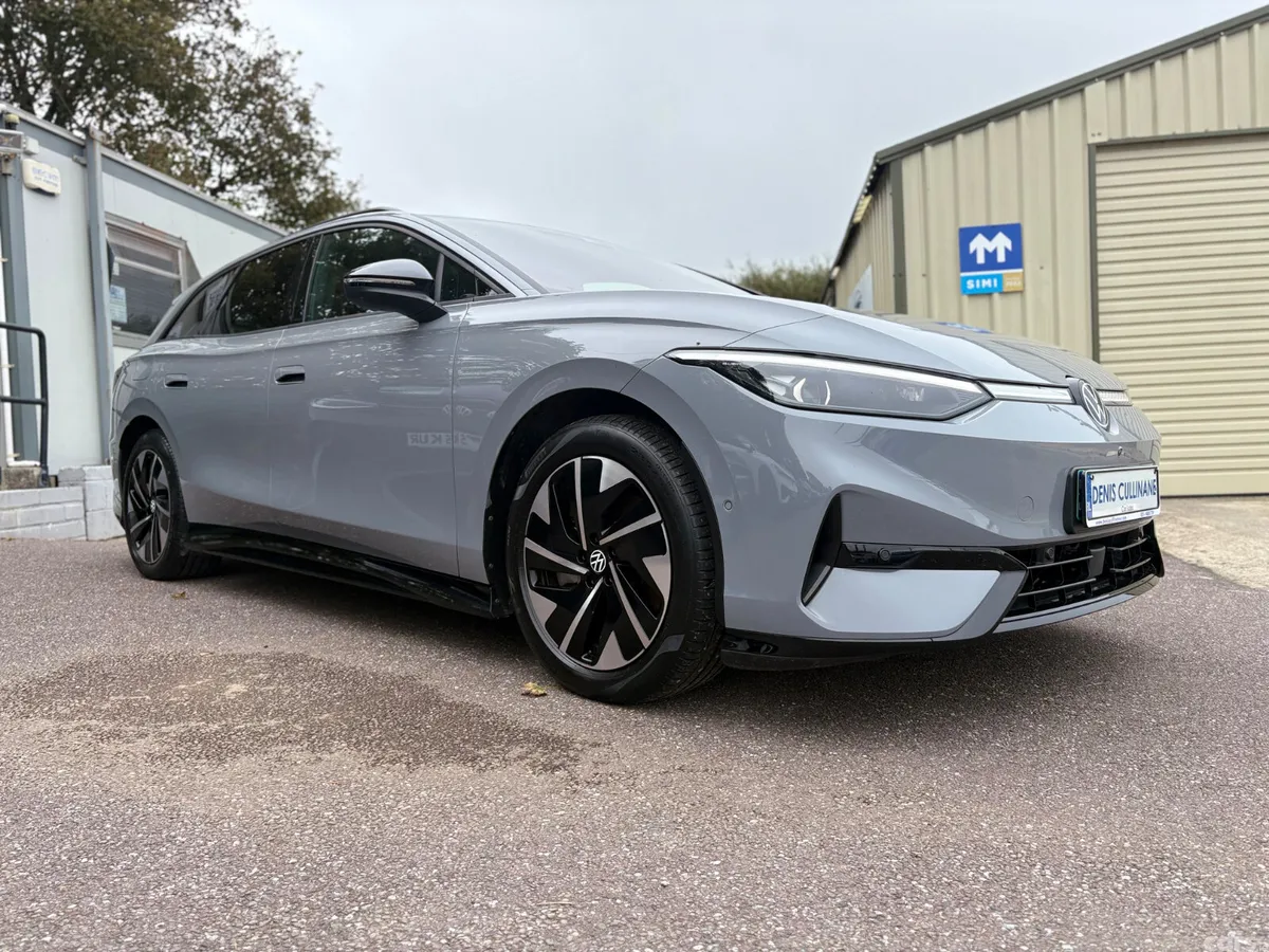 Volkswagen ID.7 Estate, Electric, 2024, Grey