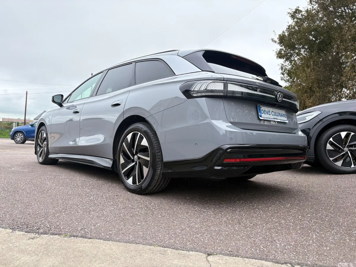 Volkswagen ID.7 Estate, Electric, 2024, Grey