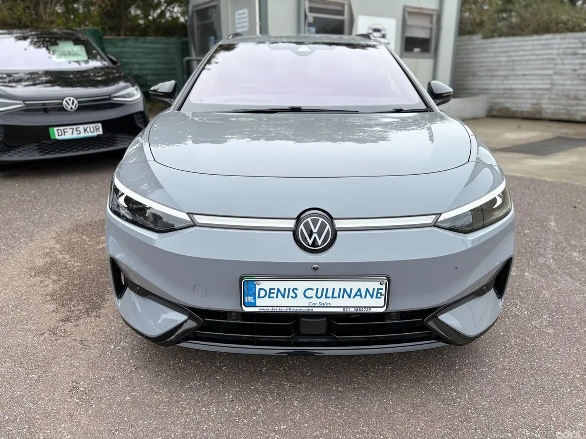 Volkswagen ID.7 Estate, Electric, 2024, Grey