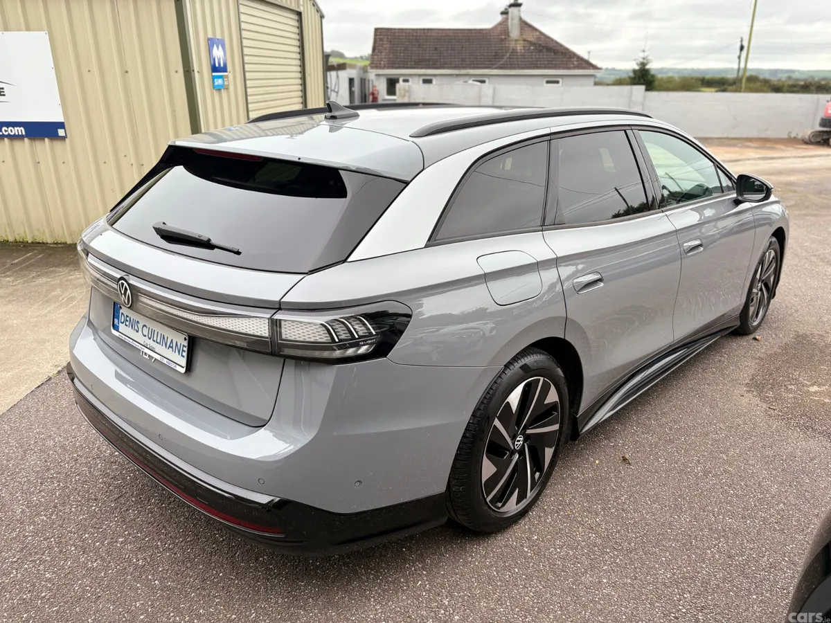 Volkswagen ID.7 Estate, Electric, 2024, Grey