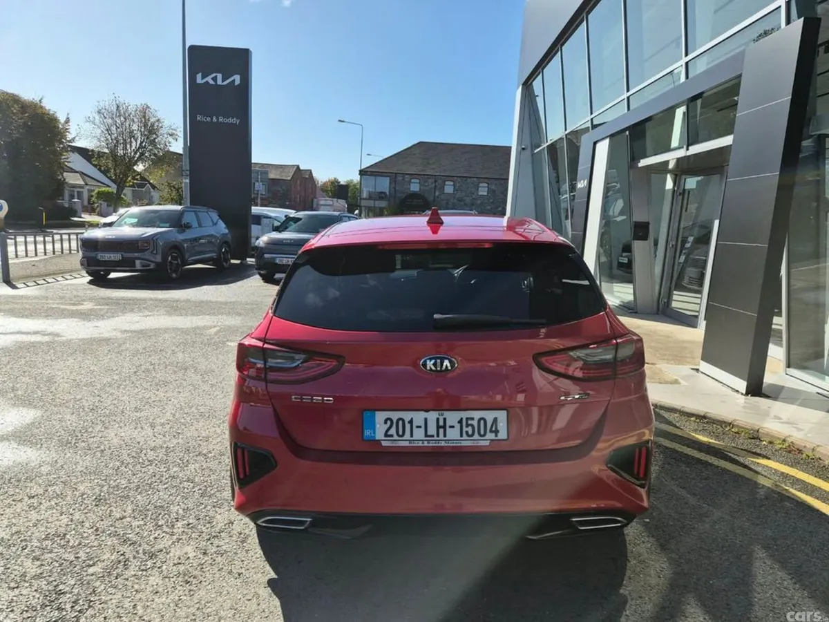 Kia Ceed Hatchback, Diesel, 2020, Red