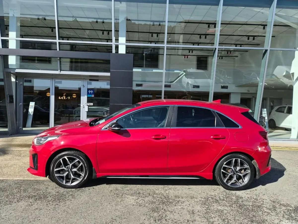 Kia Ceed Hatchback, Diesel, 2020, Red