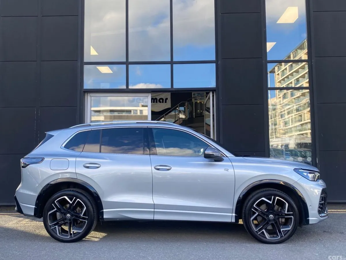 Volkswagen Tiguan Estate, Petrol Plug-in Hybrid, 2025, Silver