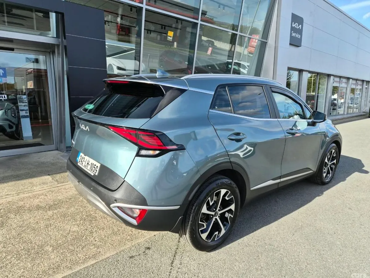 Kia Sportage MPV, Diesel, 2024, Grey